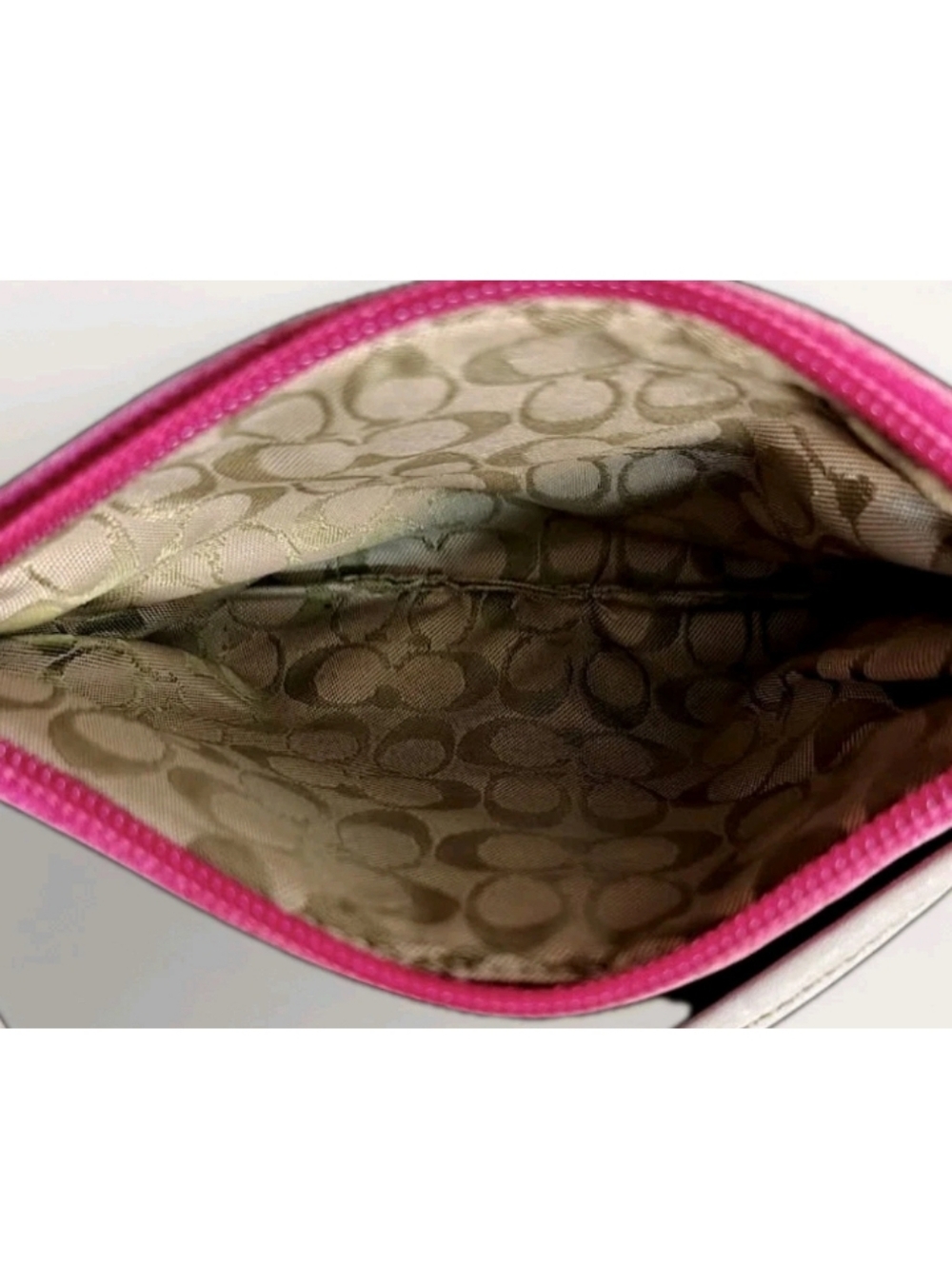 Coach Vintage Pink Suede Wristlet Y2K Varsity C Logo Bag Berry Leatherware 1941 - Picture 4 of 6